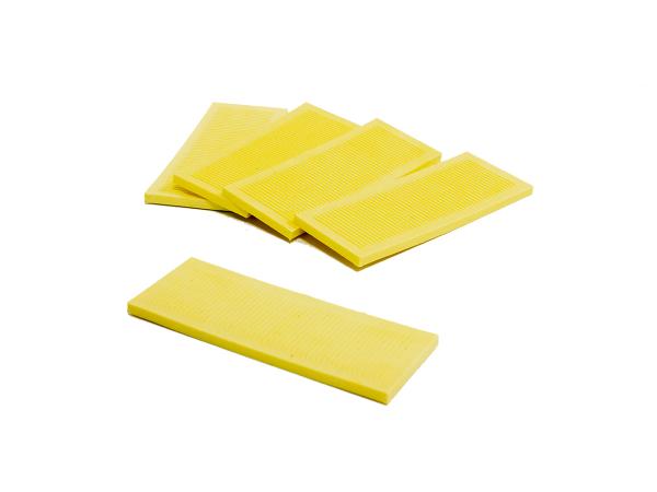 Suport distanțier din plastic 30 x 80 x 3 mm